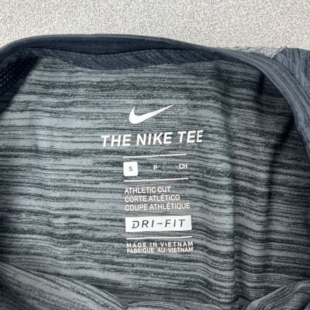 Nike MLB Training Shirt Mens Small Gray Black 3/4 Sleeve Dri-FIT AA8260-010 - Picture 3 of 9